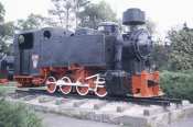 704 402